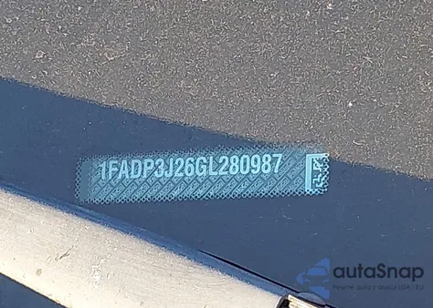 2016 Ford Focus Titanium из США, поврежденный, VIN 1FADP3J26GL280987